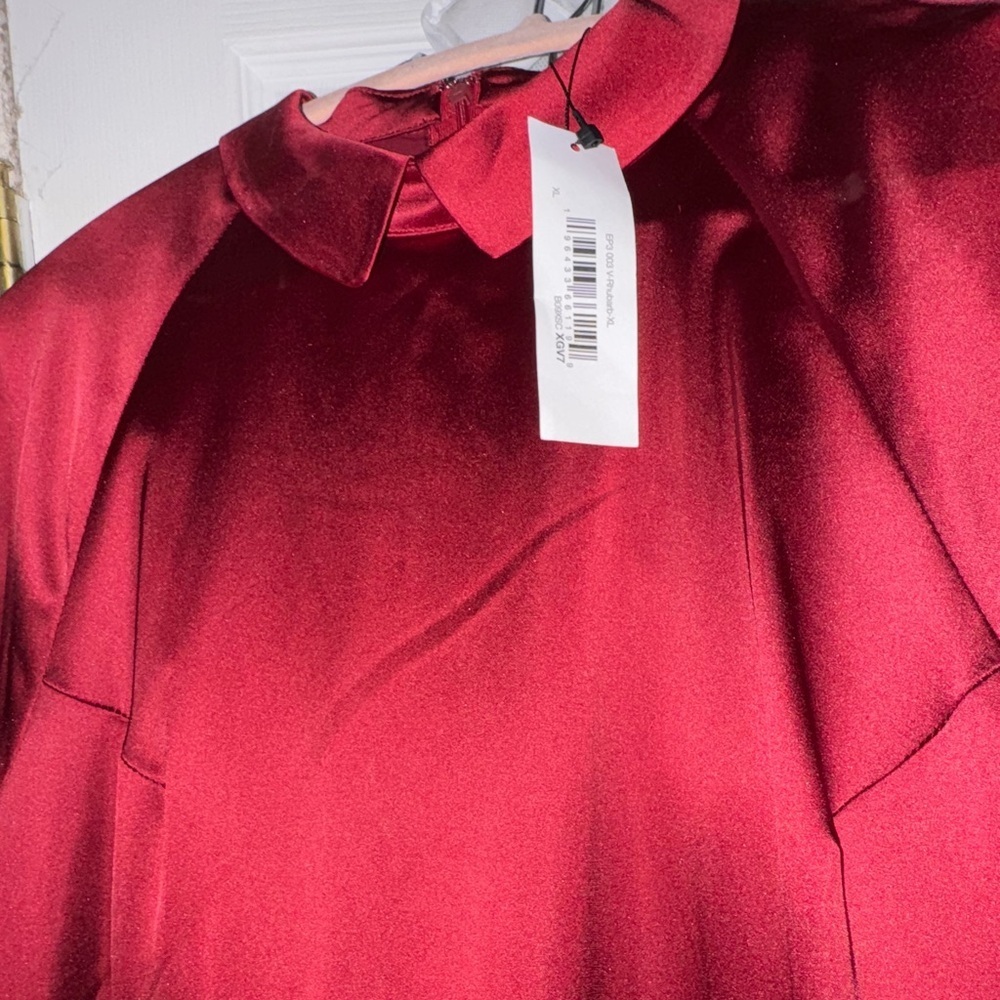 Red satiny short sleeve midi dress size xl new with tags - Picture 7 of 7